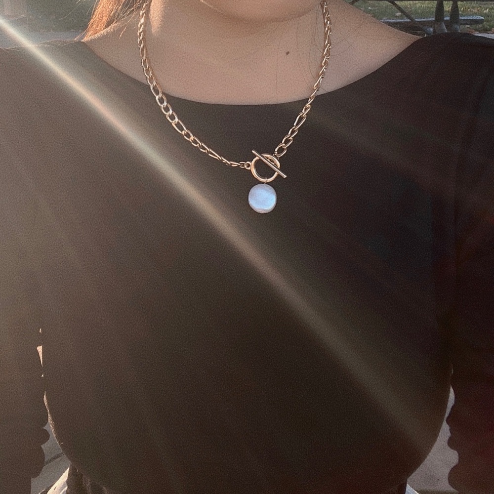 💕Last one Flawless Pearl Metal Choker Toggle - Picture 4 of 10